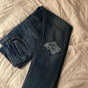 I am selling these because they are not for me anymore and I need the money ❤️